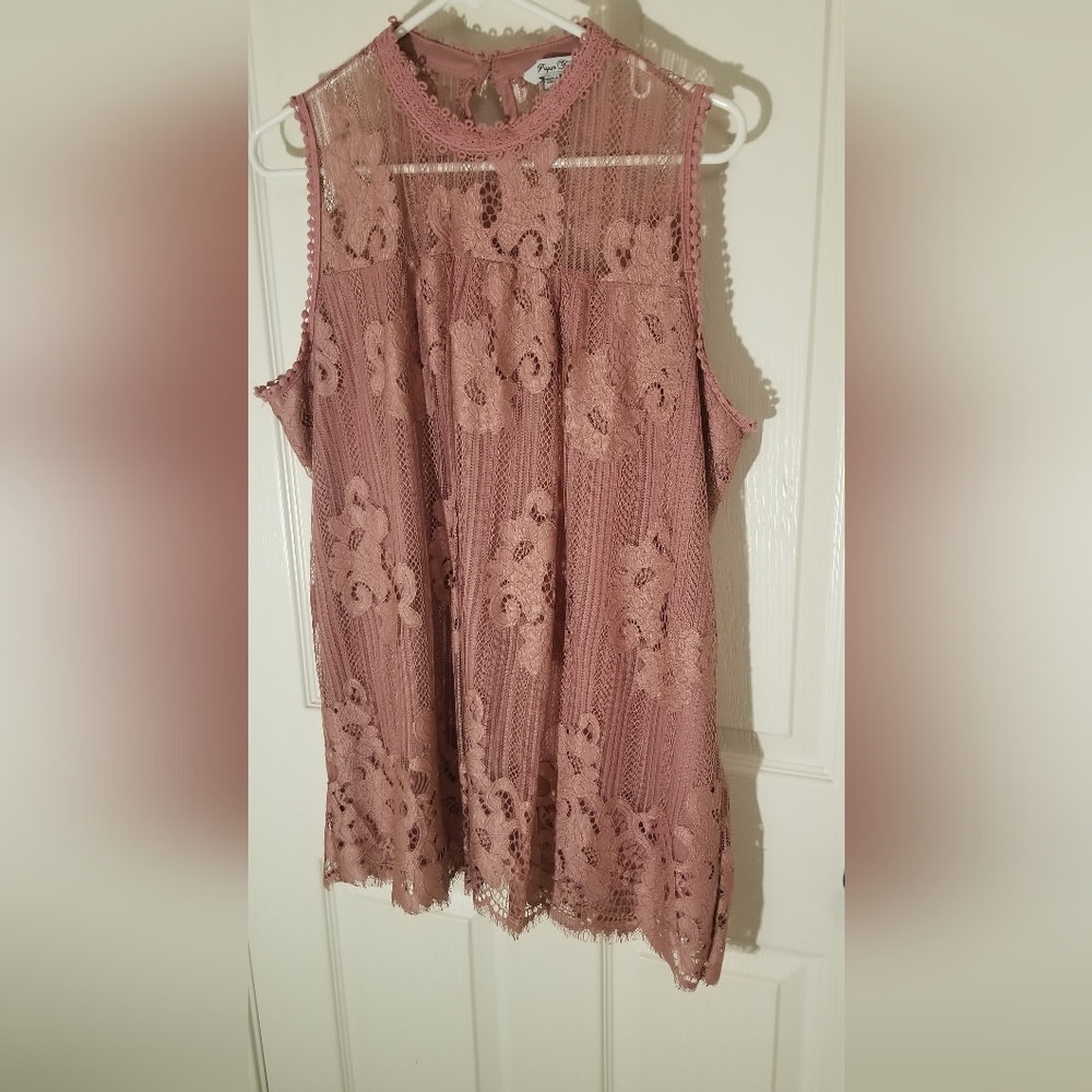 Paper + tee rose color lace sleeveless blouse. Size 1X